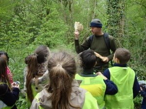 Picture of Steve talking to children at  Leafy Murdery Mystery!